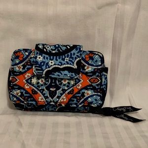 Vera Bradley never used wallet